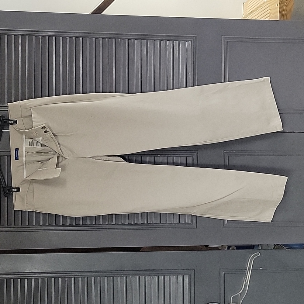 Kakhi pants